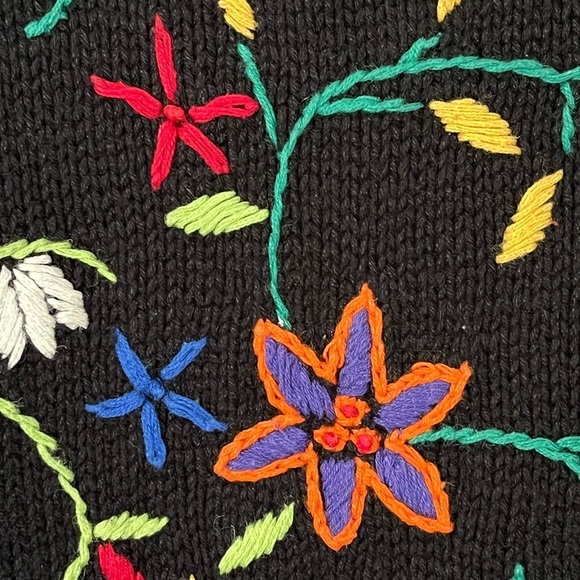 Casual Corner Limited Edition Vintage Hand Knit Allover Embroidered Sweater M - Picture 8 of 12